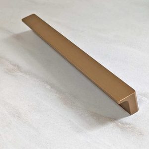 Messing-Kastdeurgreep-Hoeks